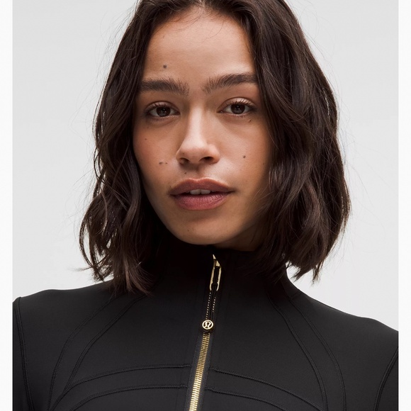 lululemon Define Cropped Jacket Nulu in Black/Gold/Gold Sz 4 NWT $128R - Picture 3 of 11